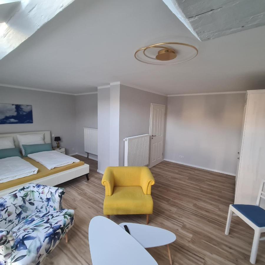 Gaestezimmer Treuen - Bed & Breakfast Bagian luar foto