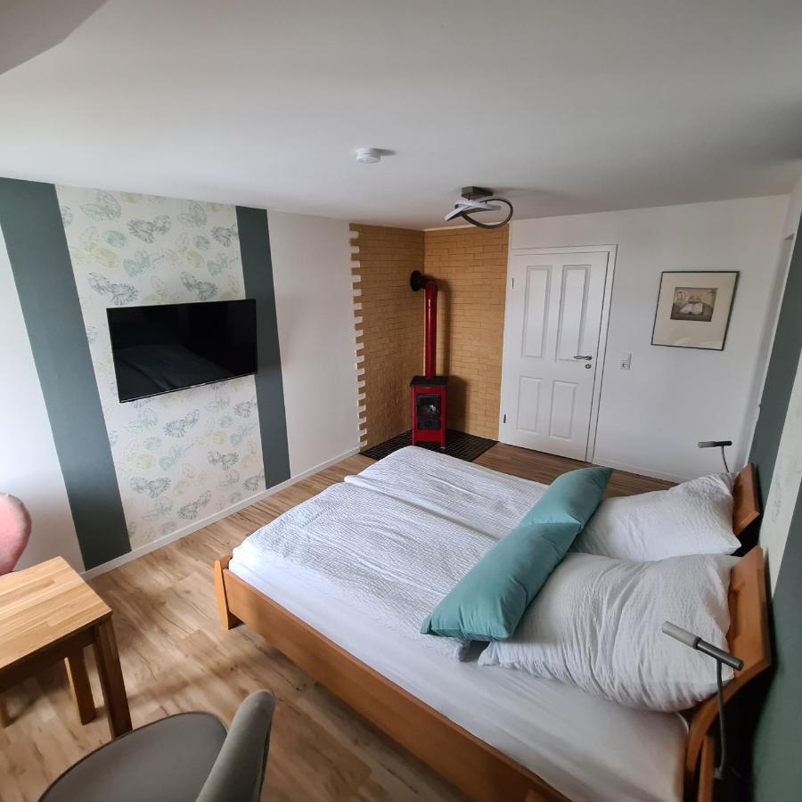 Gaestezimmer Treuen - Bed & Breakfast Bagian luar foto