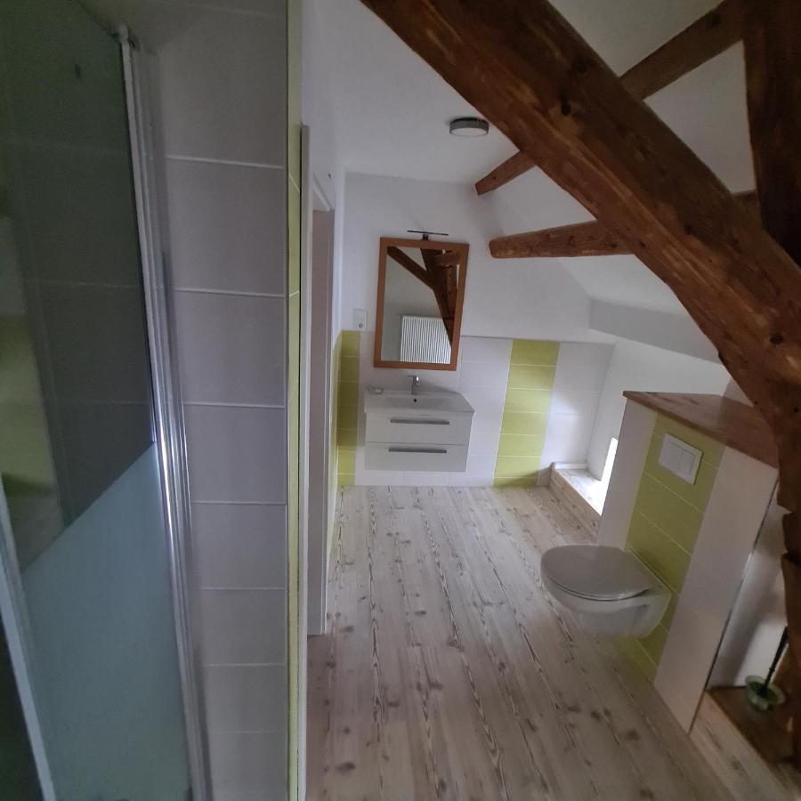 Gaestezimmer Treuen - Bed & Breakfast Bagian luar foto