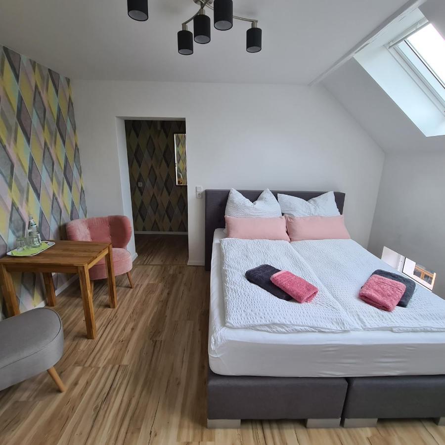Gaestezimmer Treuen - Bed & Breakfast Bagian luar foto