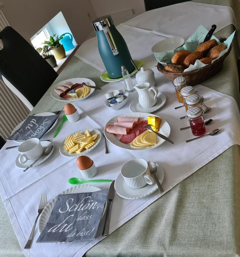 Gaestezimmer Treuen - Bed & Breakfast Bagian luar foto
